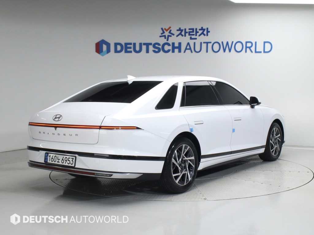 HYUNDAI Grandeur - Vista 2