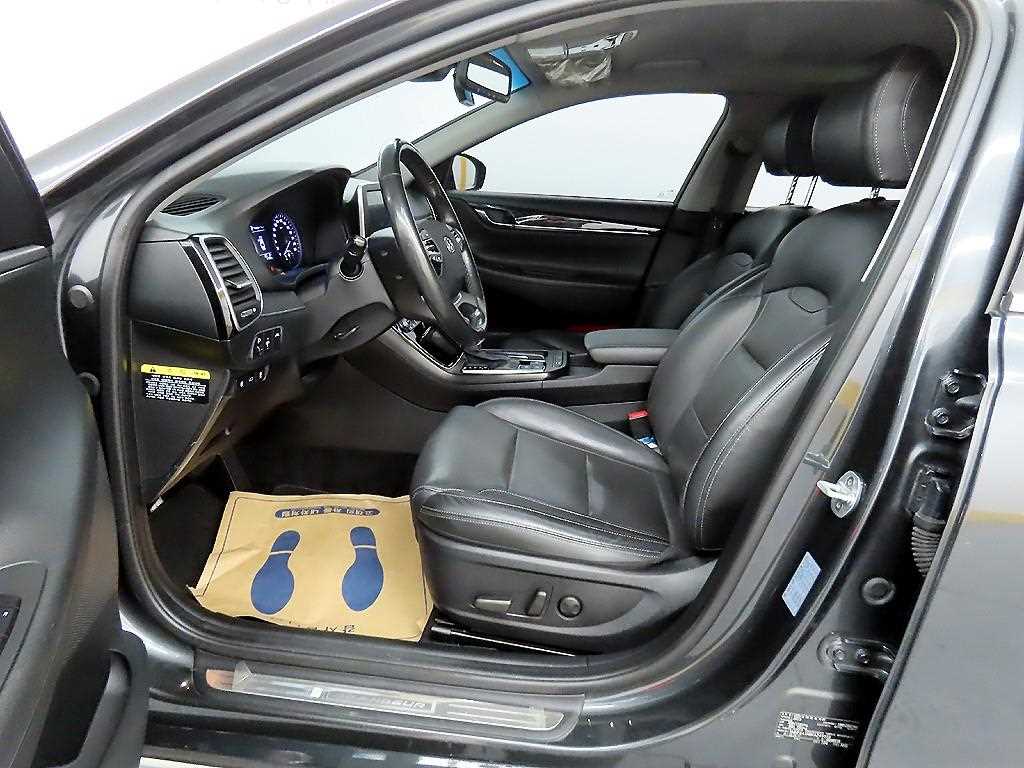 HYUNDAI Grandeur - Vista 5