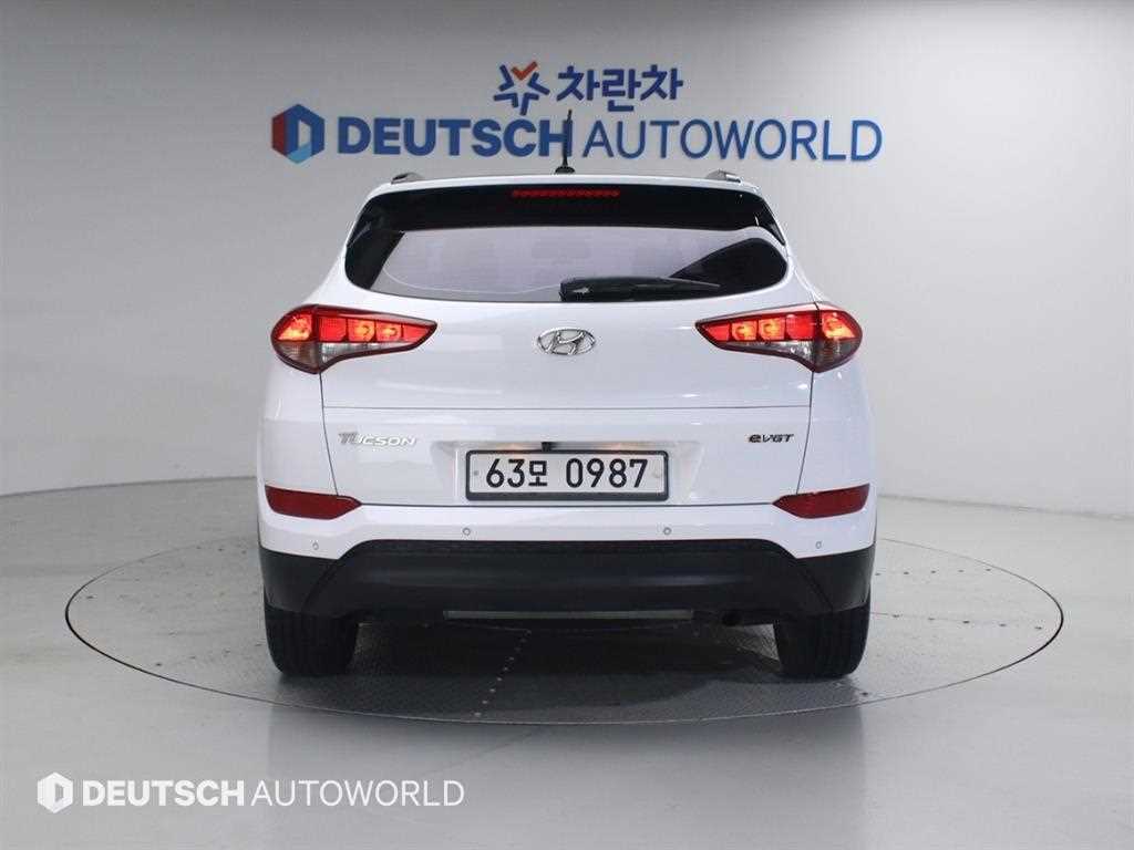 HYUNDAI Tucson - Vista 4