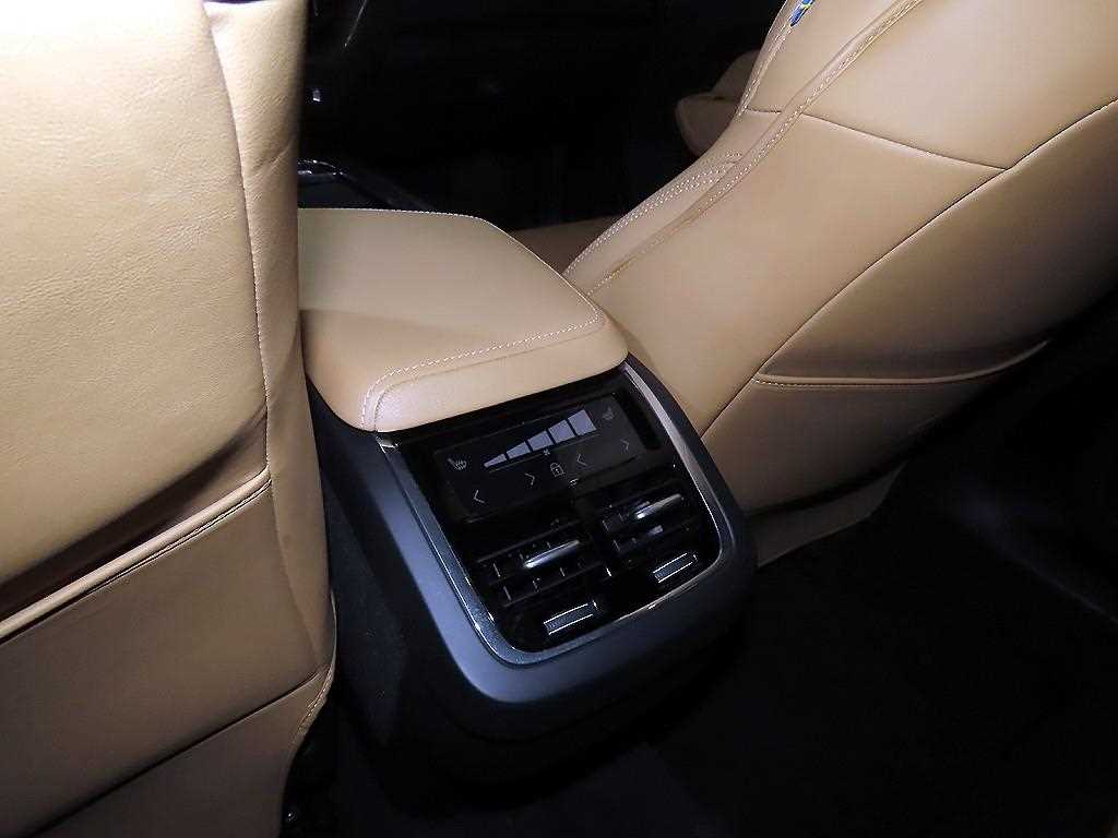 Volvo XC60 2025 Blanco - Importación desde Corea - HF Imports Iquique - Foto 15