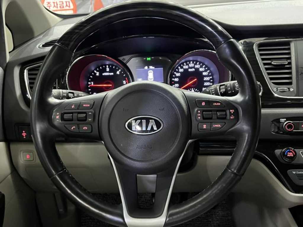 KIA Carnival 2019 Gris - Importación desde Corea - HF Imports Iquique - Foto 13