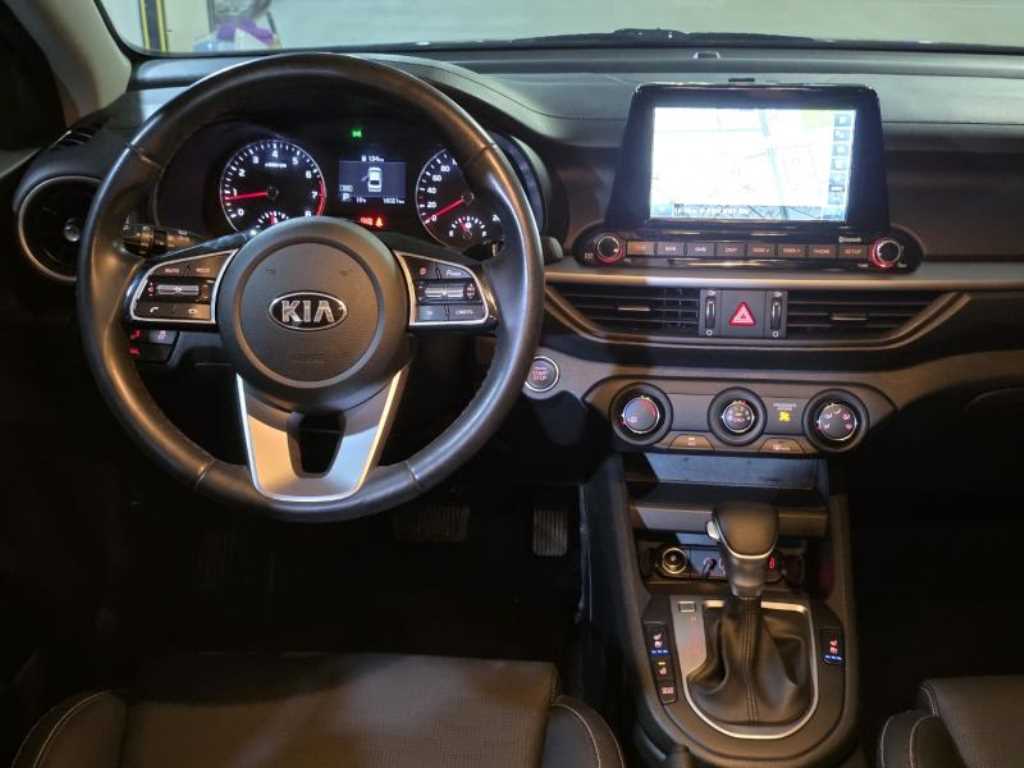 KIA K3 - Vista 10
