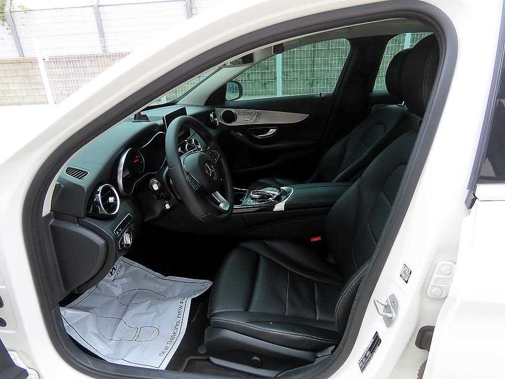 Mercedes Benz C Class - Vista 5