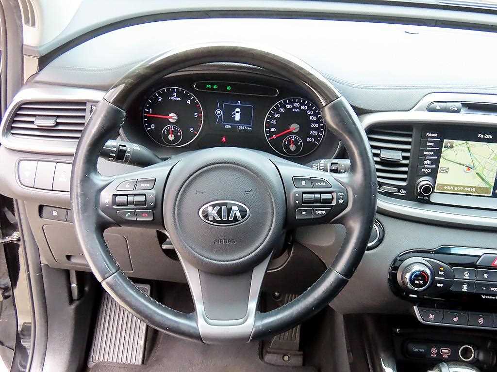 KIA Sorento - Vista 8