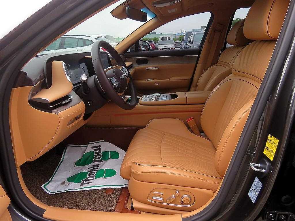 Genesis G90 - Vista 6