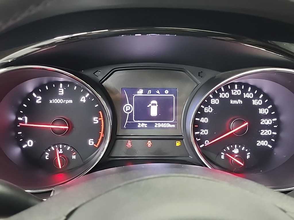 KIA Carnival - Vista 6