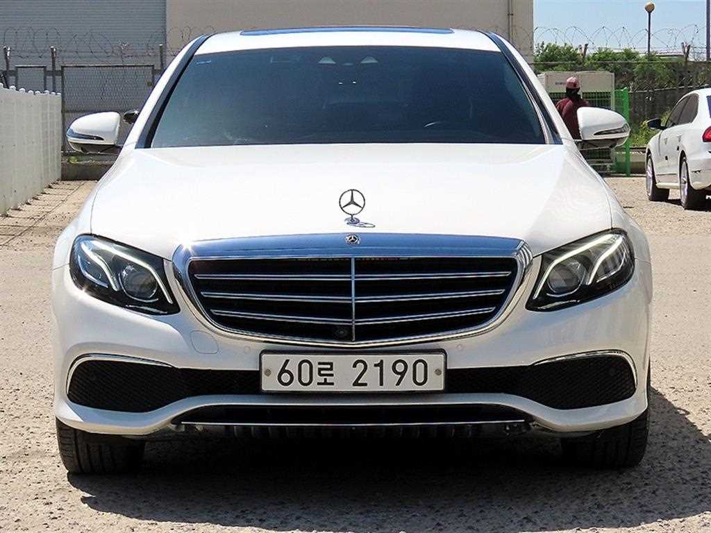 Mercedes Benz E class 2018 Blanco - Importación desde Corea - HF Imports Iquique - Foto 1