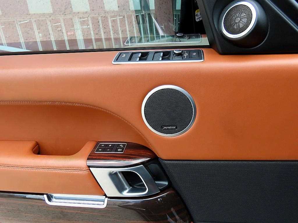 Land Rover Range Rover - Vista 11