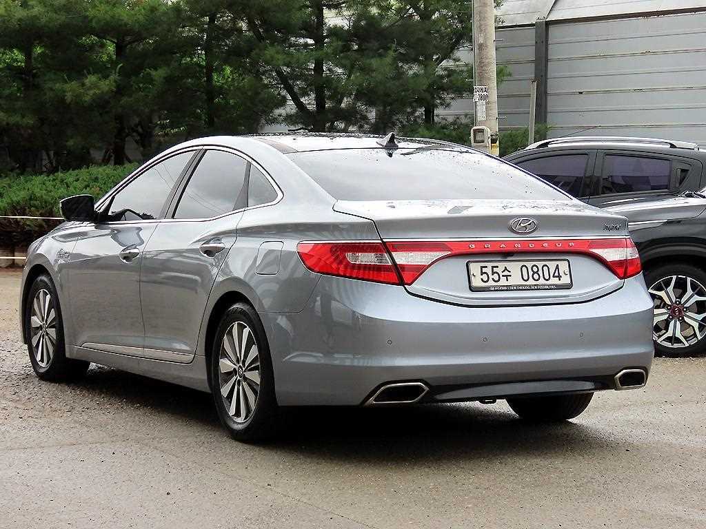 HYUNDAI Grandeur - Vista 3