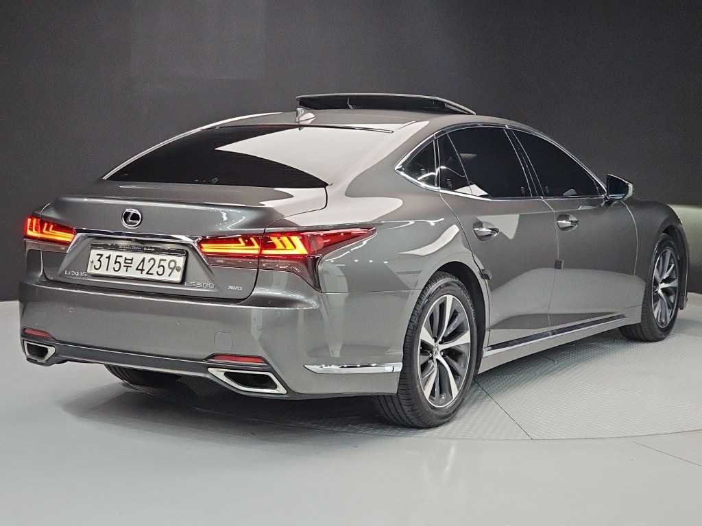 Lexus LS - Vista 4