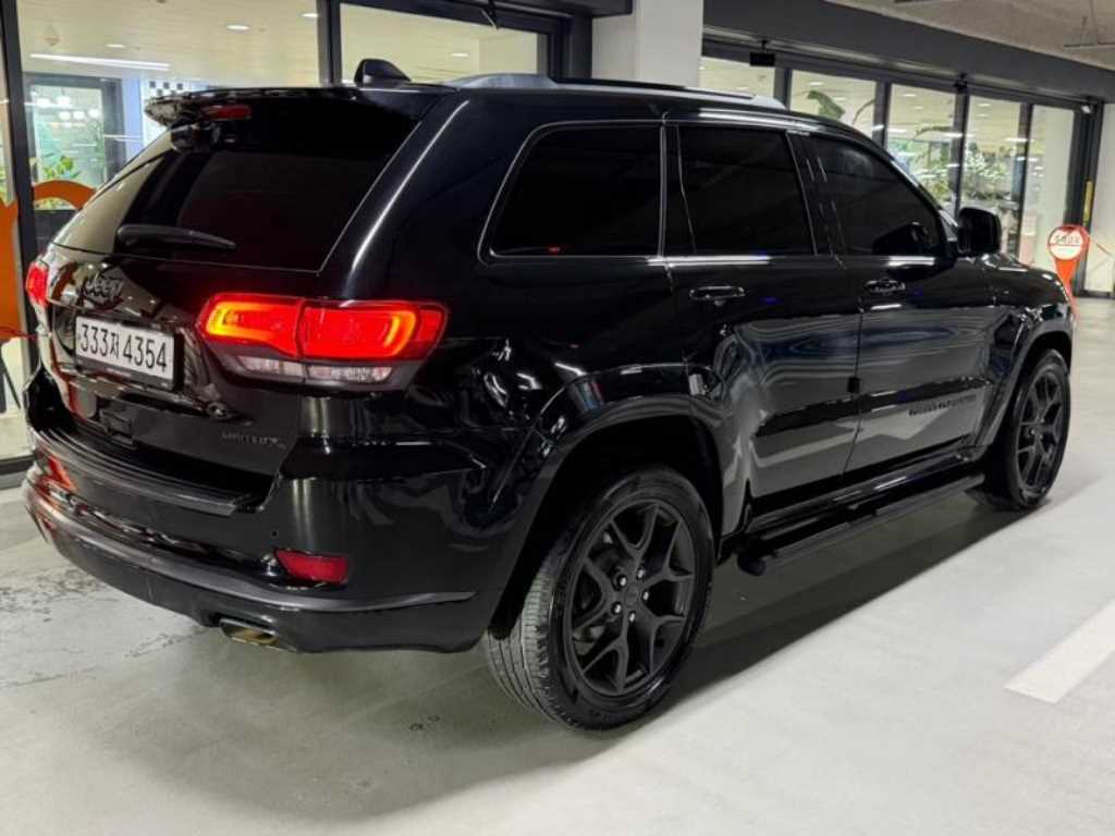 Jeep Cherokee - Vista 4