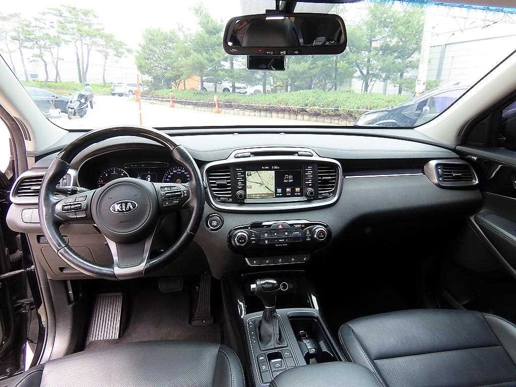 KIA Sorento - Vista 7