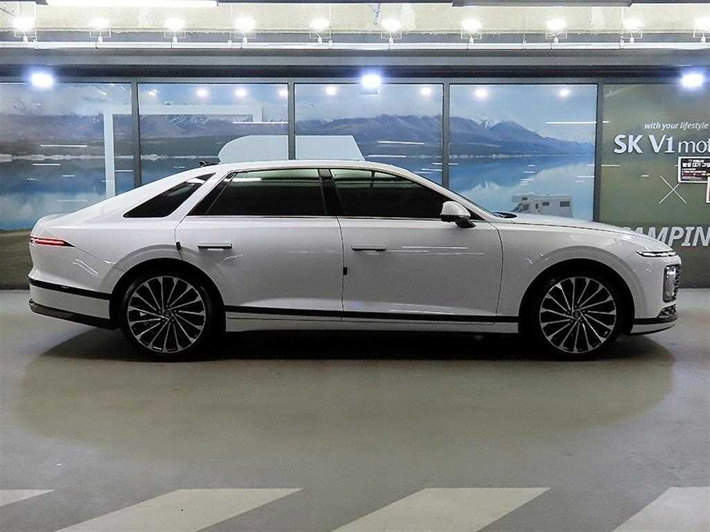 HYUNDAI Grandeur - Vista 3