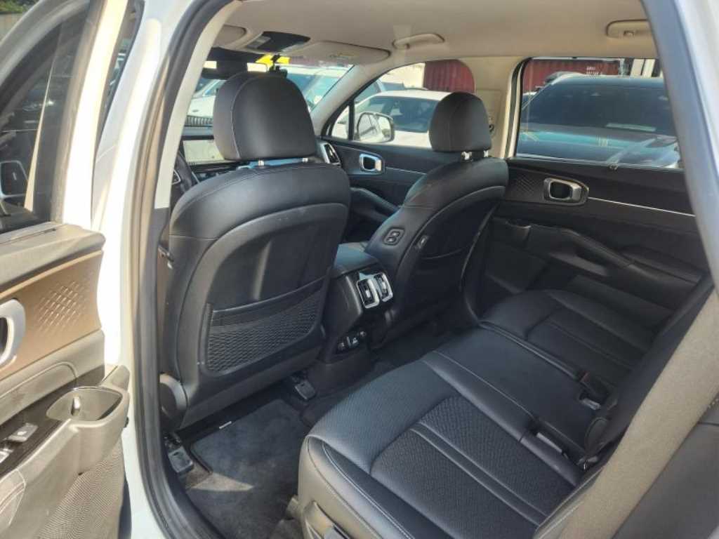 KIA Sorento - Vista 11
