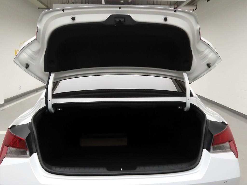 HYUNDAI Avante 2021 Blanco - Importación desde Corea - HF Imports Iquique - Foto 15