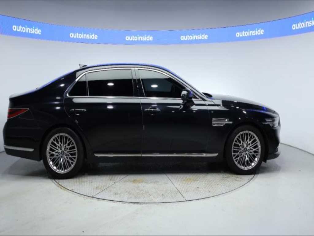 Genesis G90 - Vista 5