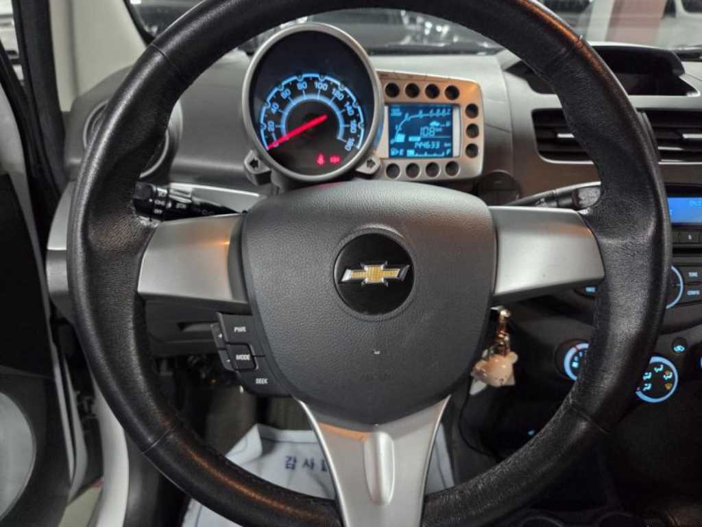 Chevrolet Spark - Vista 10