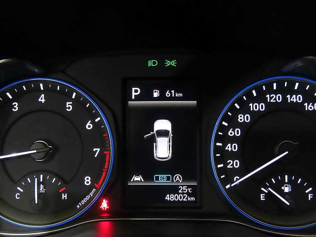 HYUNDAI Kona - Vista 9