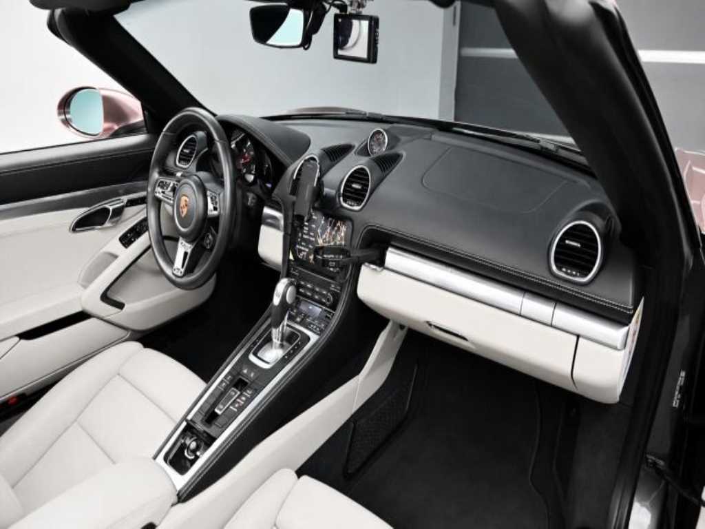 Porsche 718 - Vista 11