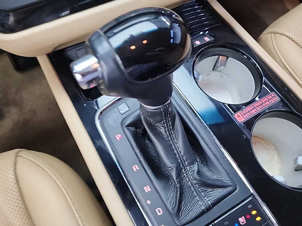 KIA Carnival - Vista 8