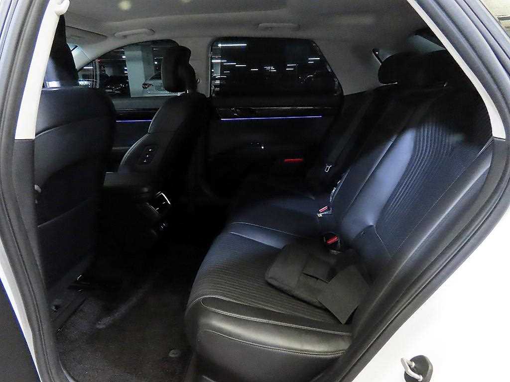 HYUNDAI Grandeur - Vista 7