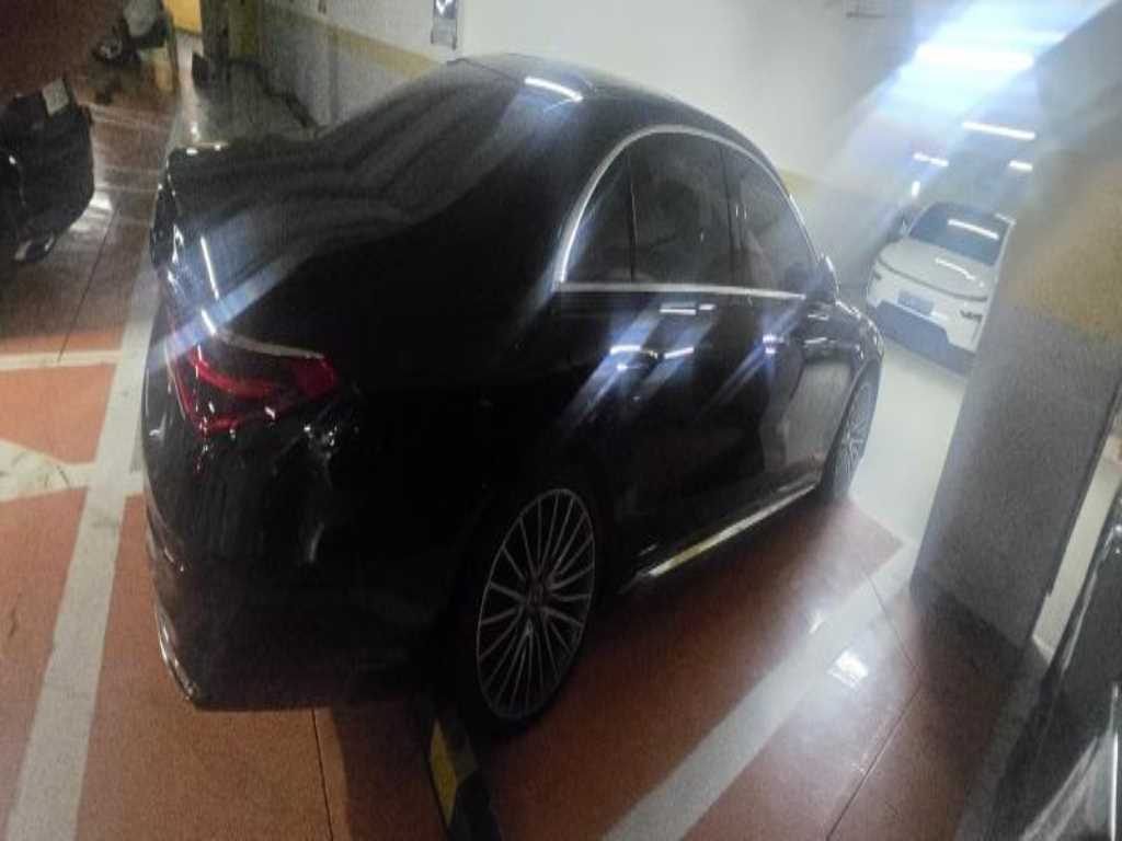 Mercedes Benz S Class - Vista 4