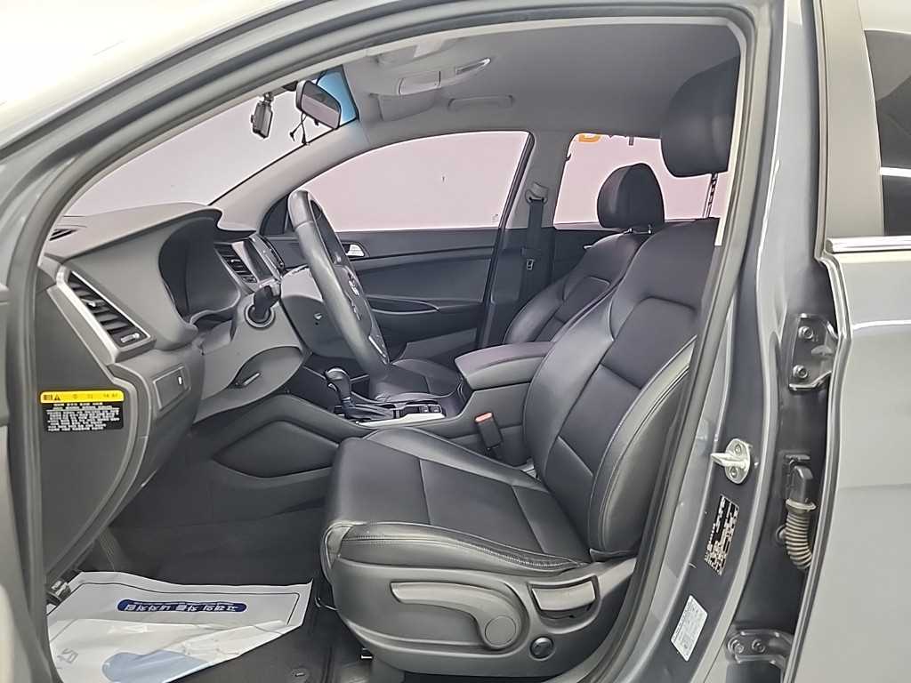 HYUNDAI Tucson - Vista 11