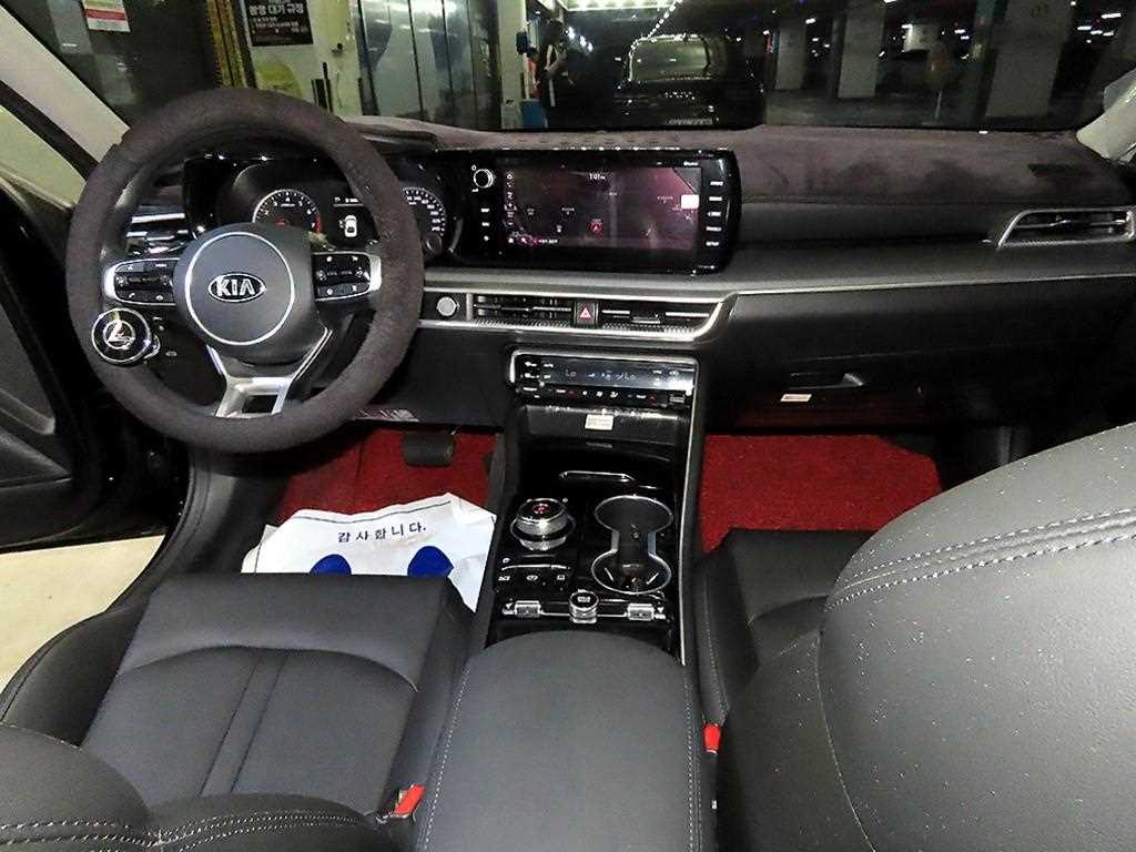 KIA K5 - Vista 10