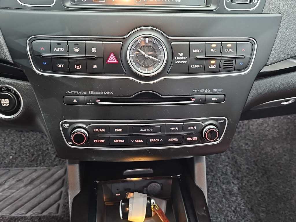 KIA K7 - Vista 10