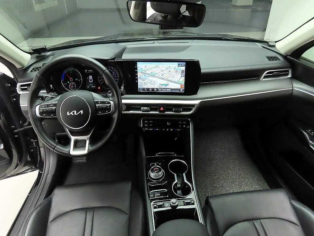 KIA K5 - Vista 8