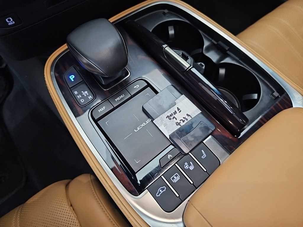 Lexus LS - Vista 8