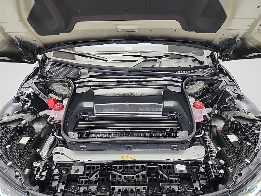 Mercedes Benz EQE - Vista 5