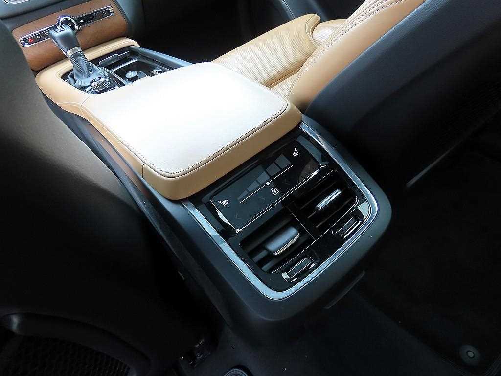Volvo XC90 2019 Negro - Importación desde Corea - HF Imports Iquique - Foto 15