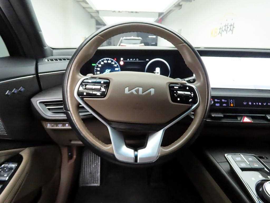 KIA K8 - Vista 7
