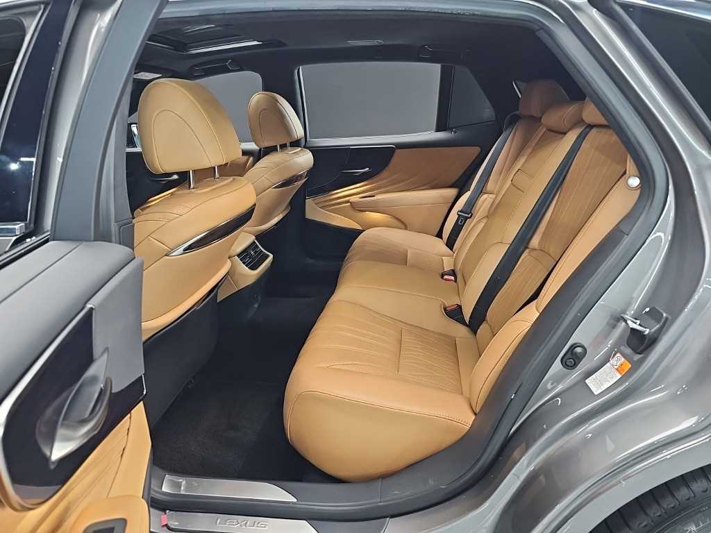 Lexus LS - Vista 12
