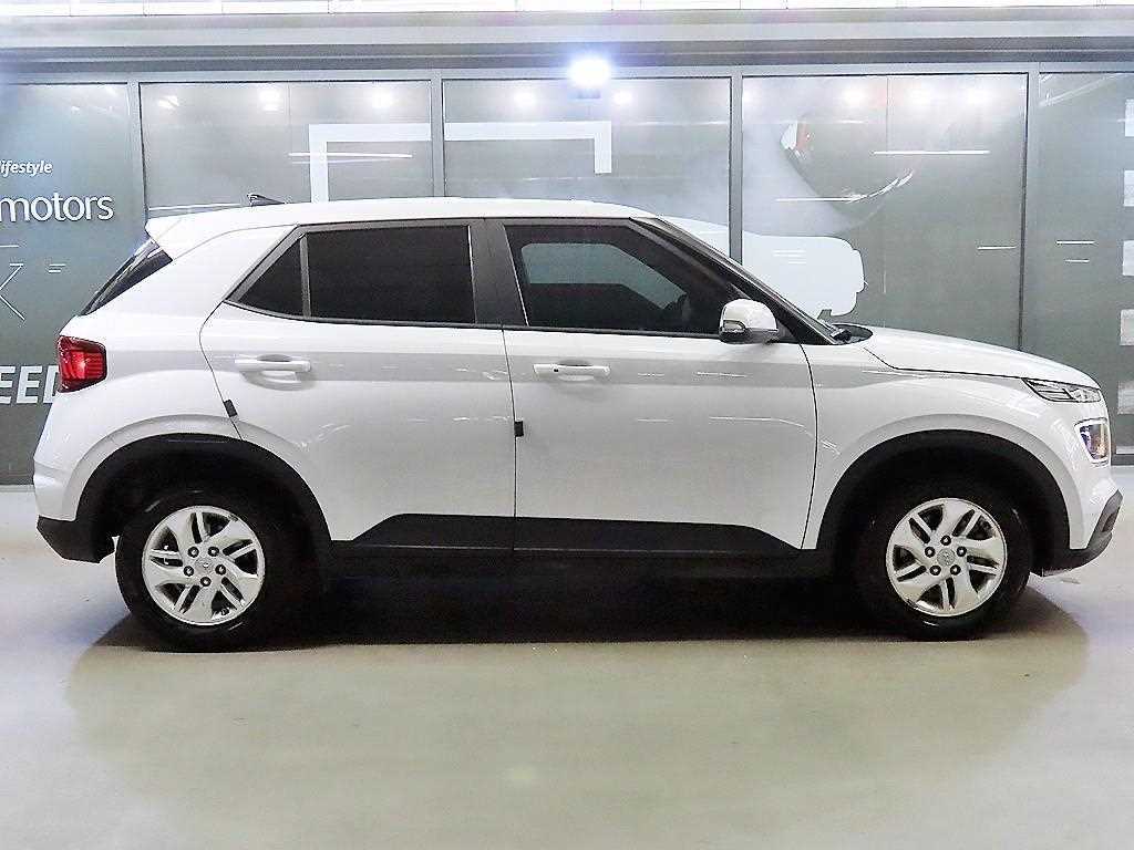 HYUNDAI Venue - Vista 3