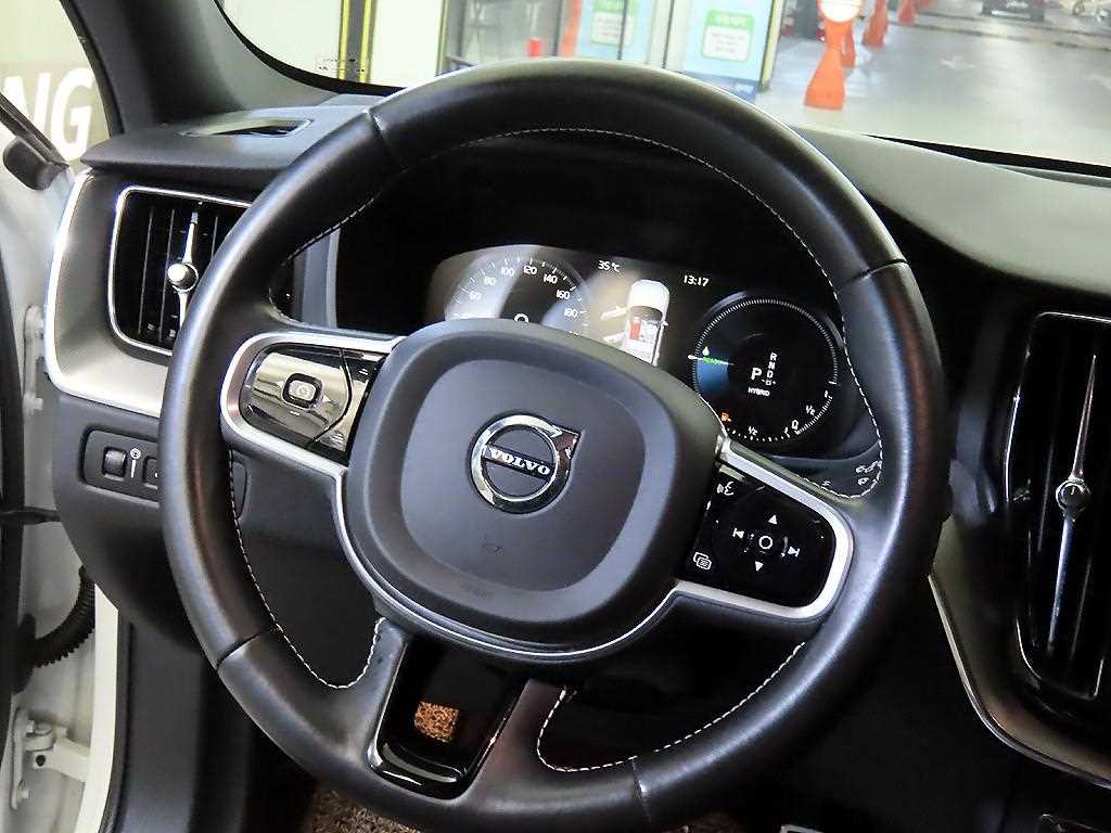 Volvo XC60 - Vista 8