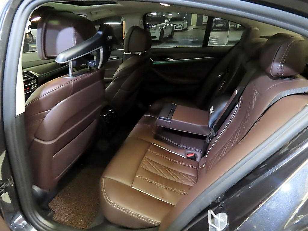BMW 5 Series - Vista 7