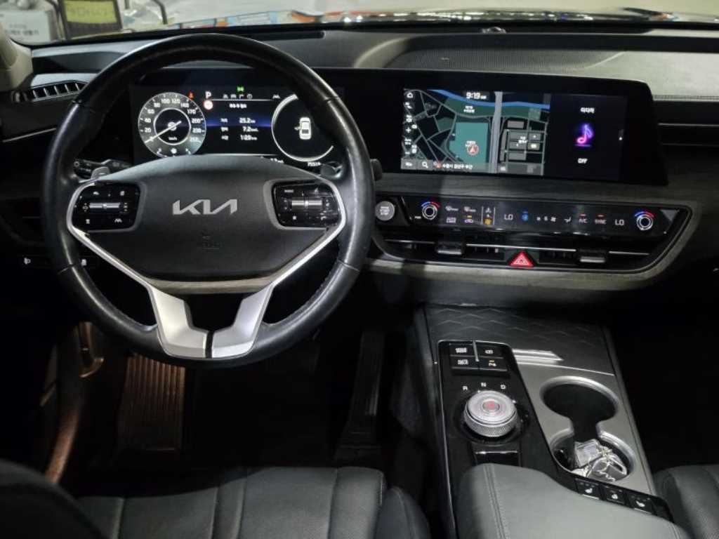 KIA K8 - Vista 10