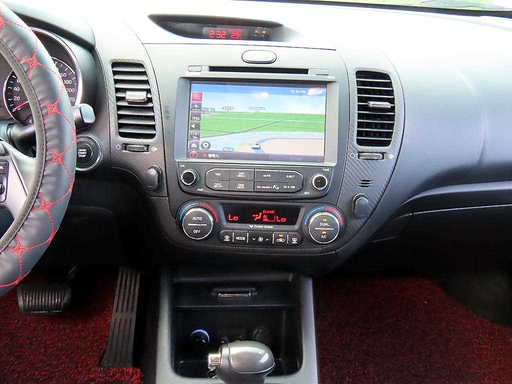 KIA K3 - Vista 10