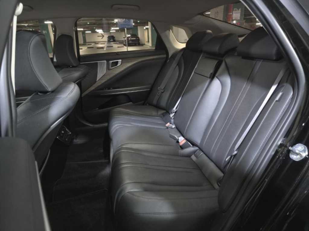 KIA K8 - Vista 8
