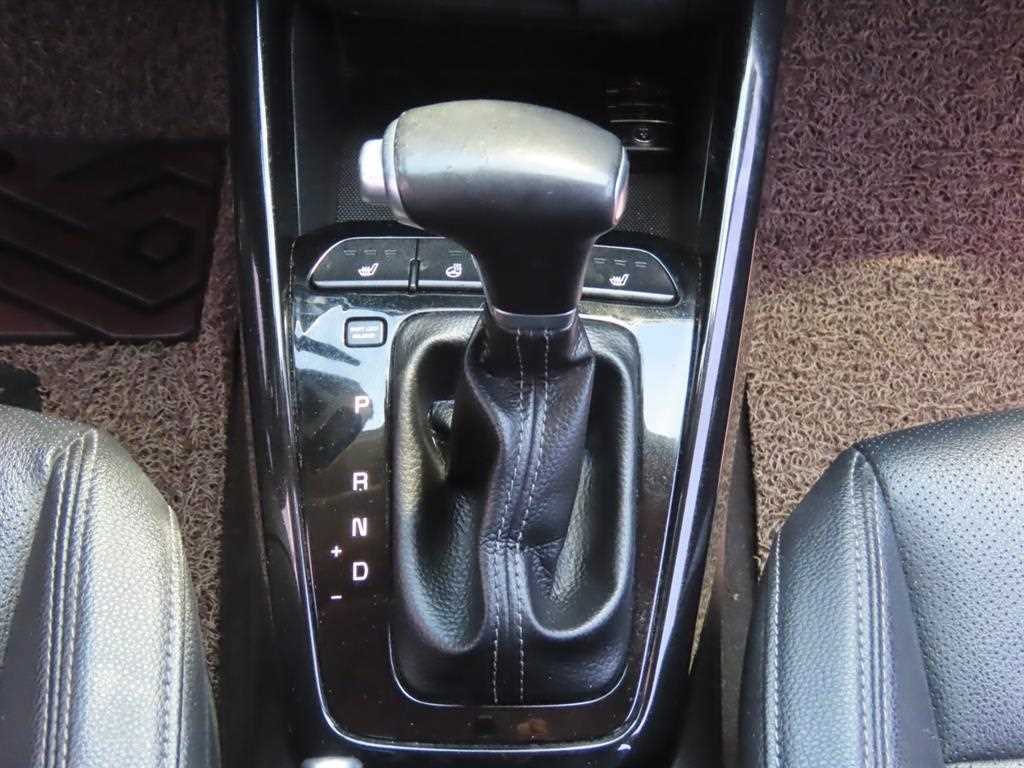 KIA Stonic - Vista 11
