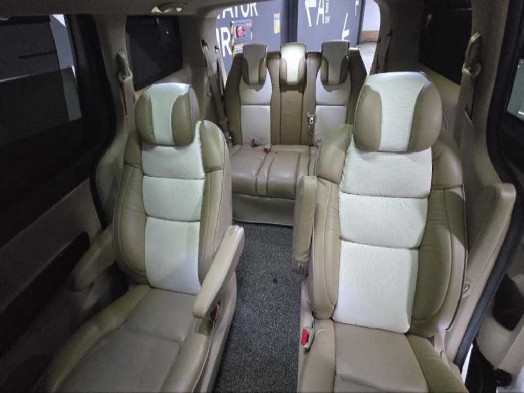 KIA Carnival - Vista 6
