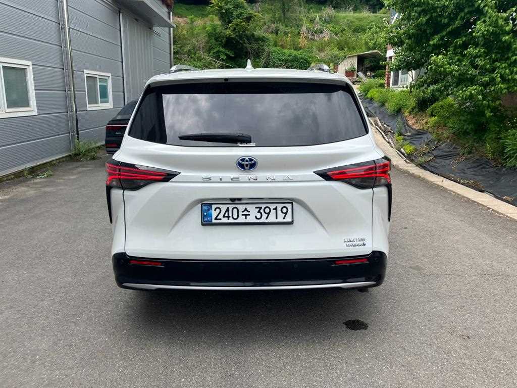 Toyota Siena - Vista 5