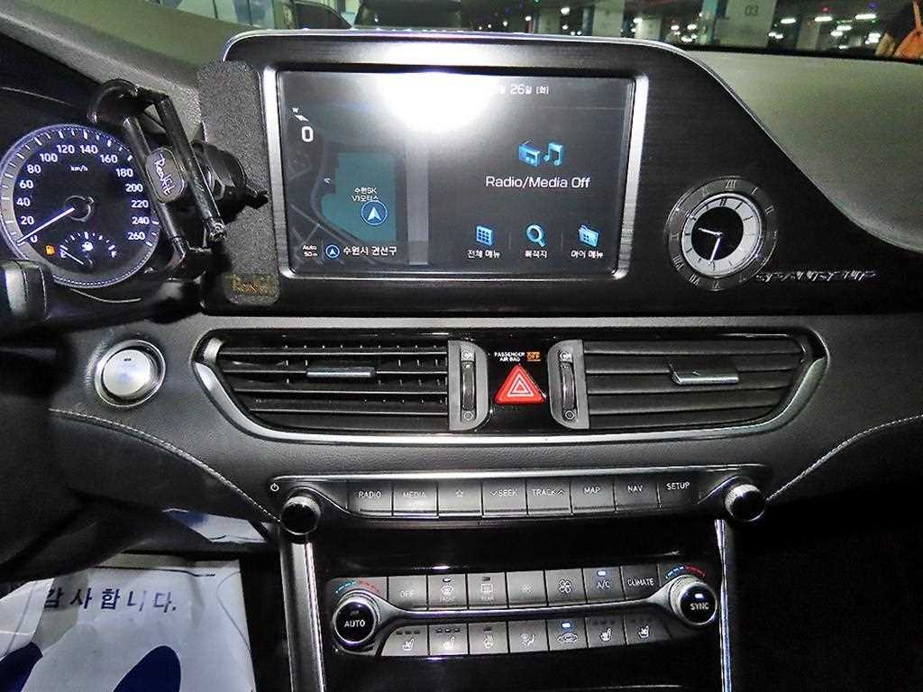 HYUNDAI Grandeur - Vista 11