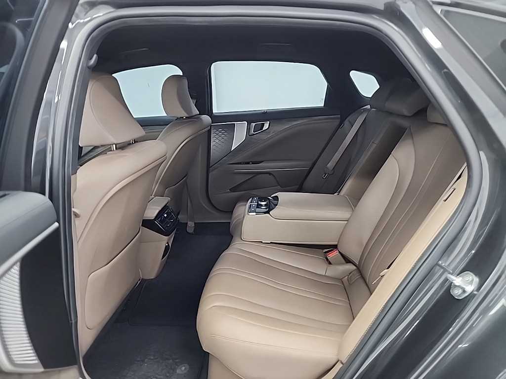 KIA K8 - Vista 12