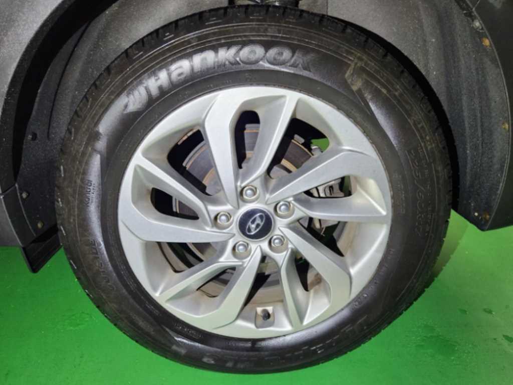 HYUNDAI Tucson - Vista 5