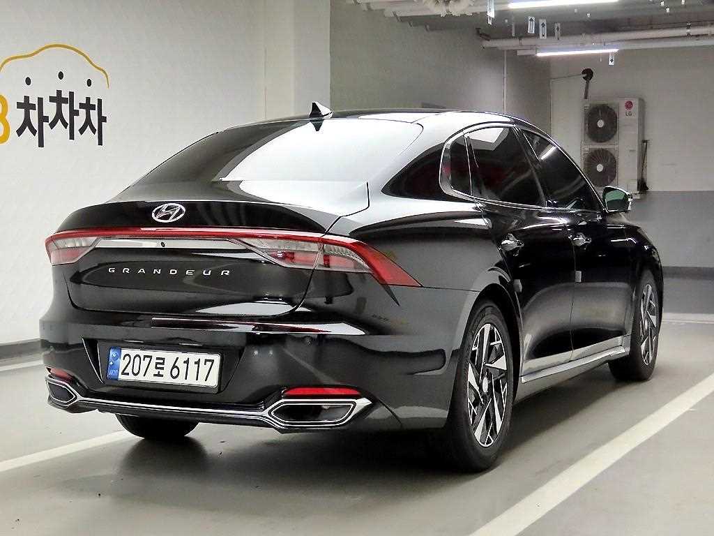 HYUNDAI Grandeur - Vista 4