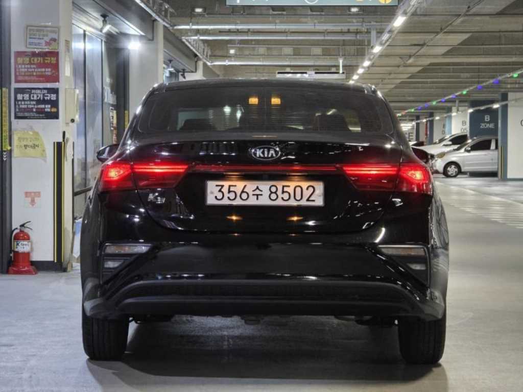KIA K3 - Vista 5