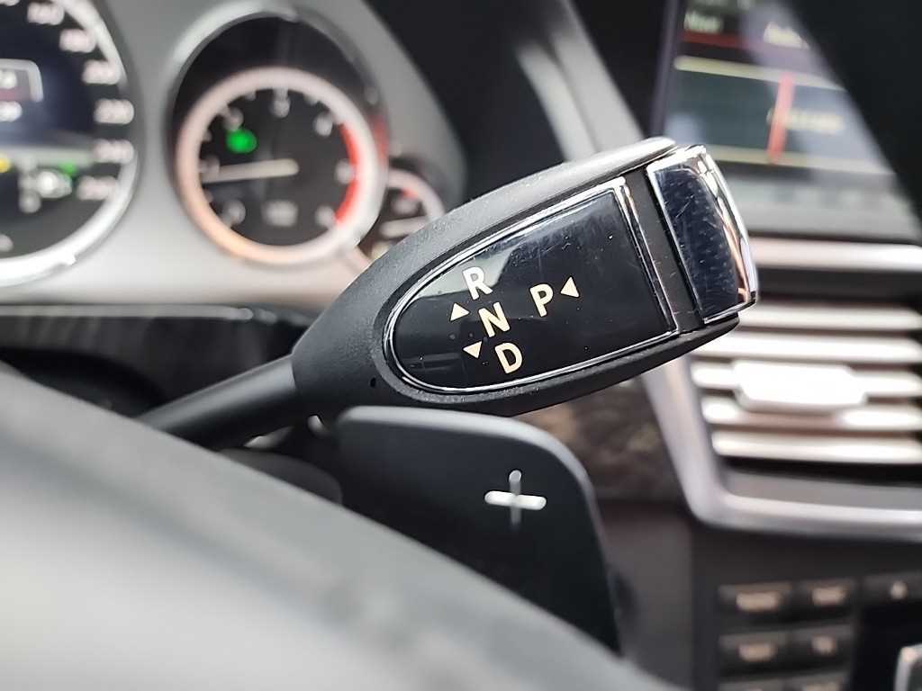 Mercedes Benz E class - Vista 9